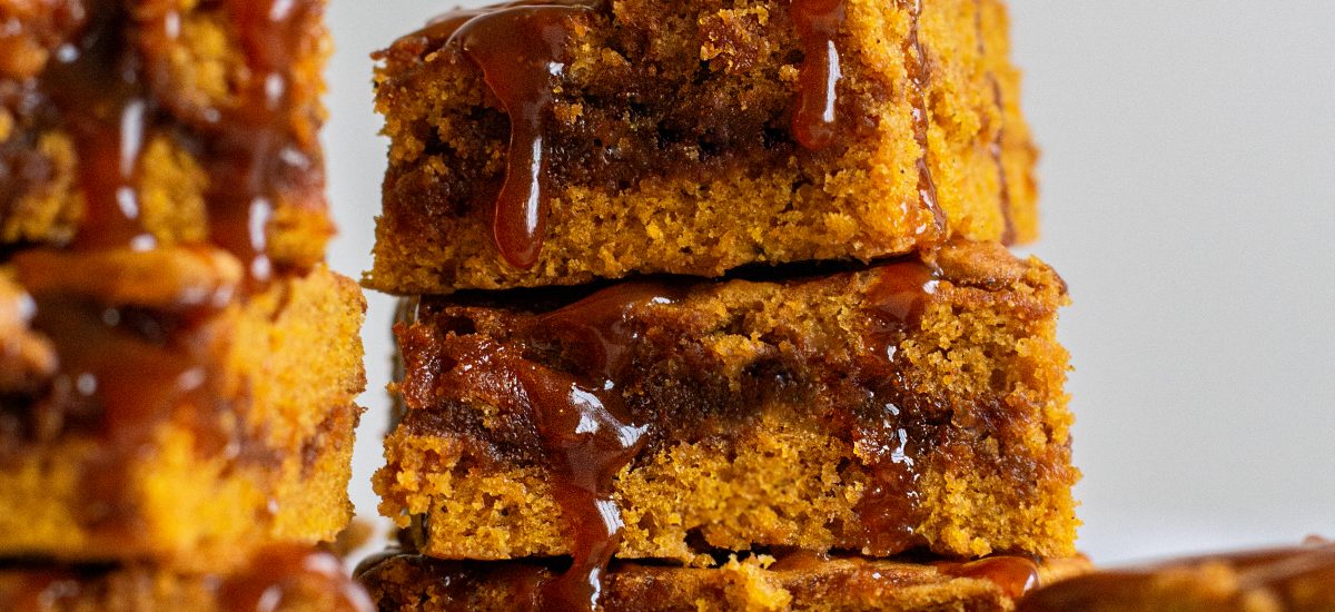 Pumpkin Spice Caramel Bars